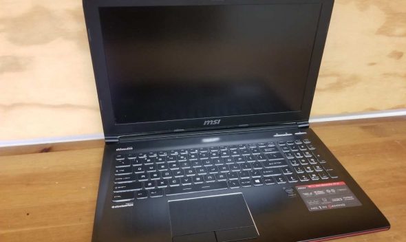 Huong-dan-thao-day-du-laptop-MSI-GE62-GP62-PE60