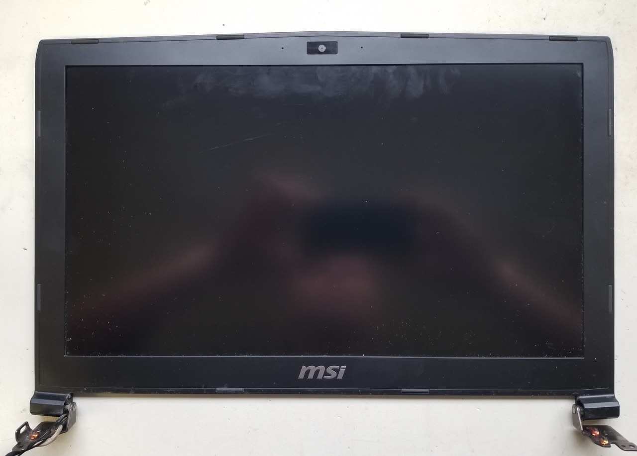 Huong-dan-thao-day-du-laptop-MSI-GE62-GP62-PE60