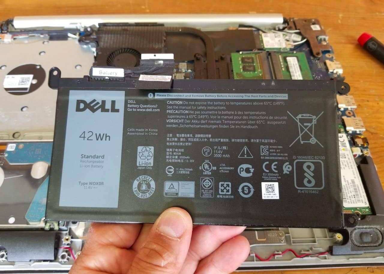 nhu-nao-de-thao-hoan-toan-laptop-Dell-Inspiron-5570