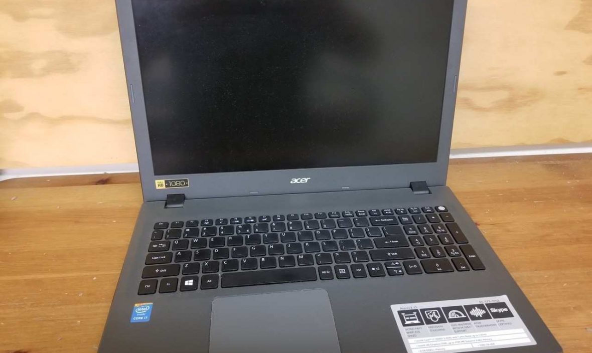 nhu-nao-de-thao-laptop-Acer-Aspire-E-15-E5-573-77S3