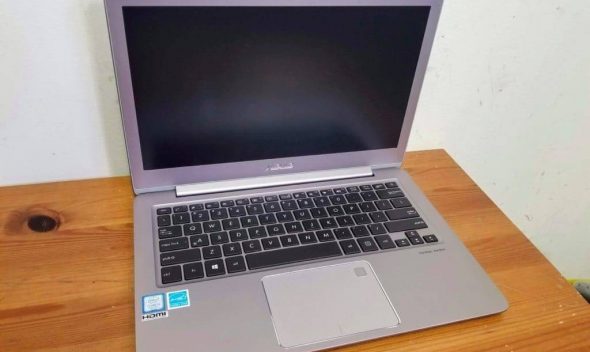 nhu-nao-de-thao-laptop-Asus-ZenBook-UX330-UX330U-UX330UA