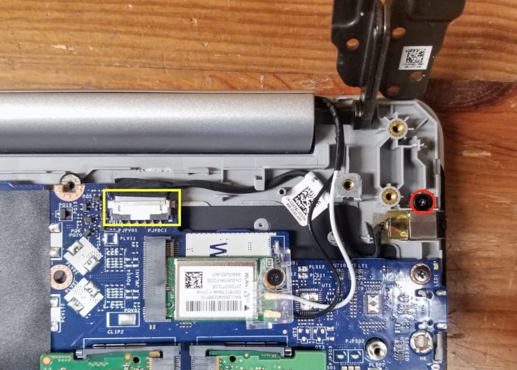 nhu-nao-de-thao-laptop-Dell-Inspiron-17-5770-5775-P35E