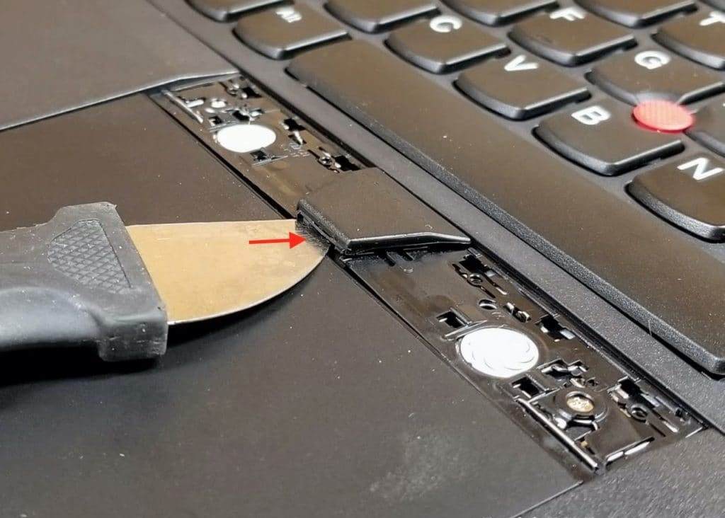nhu-nao-de-thao-laptop-Lenovo-ThinkPad-E490-E495-R490